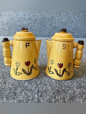 Vintage Japan Salt Pepper Shakers Set Yellow Teapot Floral Hand Painted Ceramic